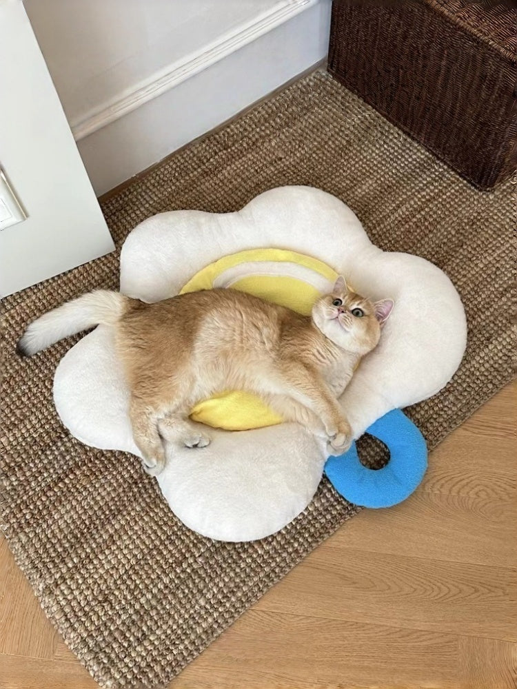 “Sunny-Side-Up” Egg Pet Mat