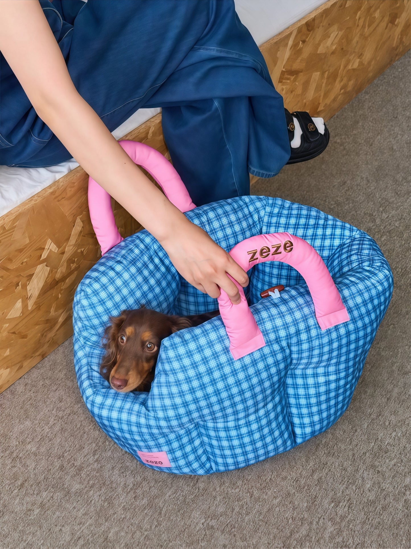 “Tata” Portable Pet Car Bed